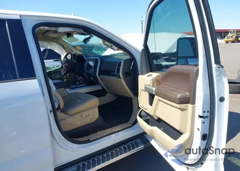 2018 Ford F-150 Lariat из США, поврежденный, VIN 1FTFW1EG2JKD90268